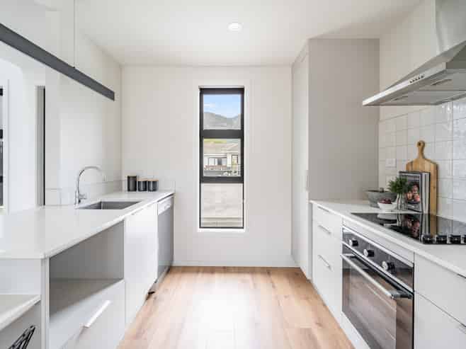 4/11 Lees grove, Wainuiomata