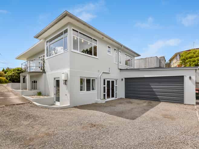 168 Seaview Road, Westown
