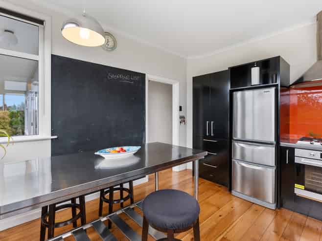 168 Seaview Road, Westown