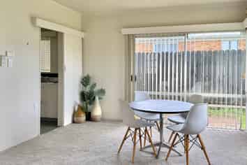 1/15 Rosehill Drive, Rosehill