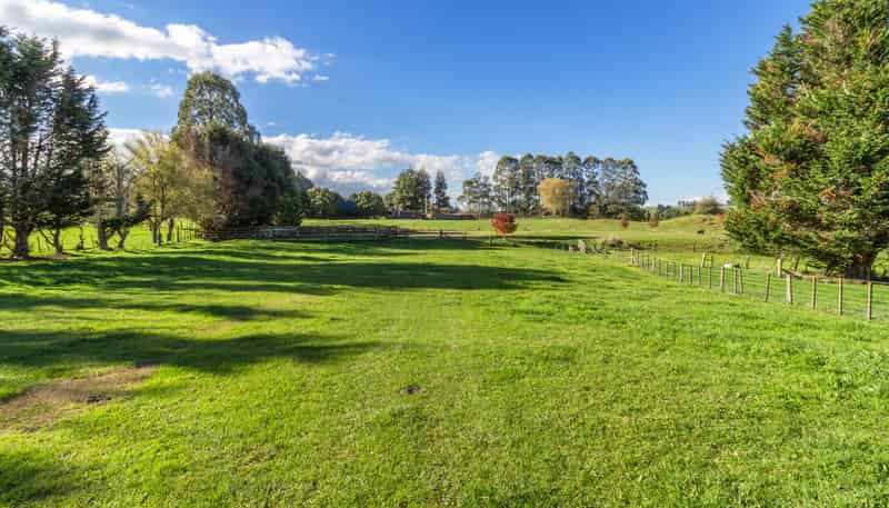 214 Central Road, HAMURANA