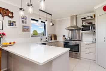 214 Central Road, HAMURANA