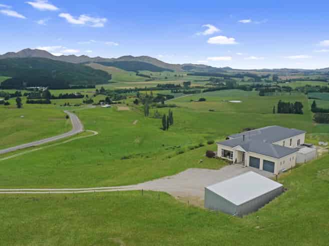 67 Macraes Road, Dunback