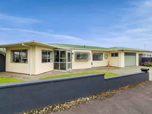 38 Tukapa Street, Westown