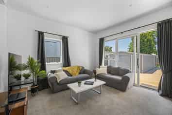 910 Outram Road, Akina