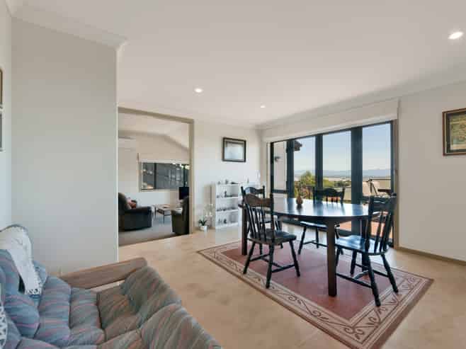 19 Cheshire Place, Stoke