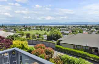 19 Cheshire Place, Stoke