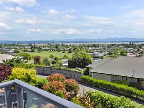 19 Cheshire Place, Stoke