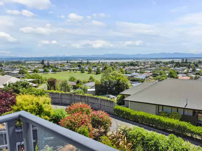 19 Cheshire Place, Stoke