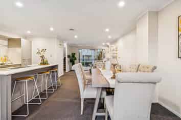 10 Panakenake Way, Flat Bush