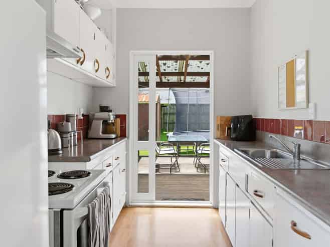 4 Dixon Road, Ngapuna