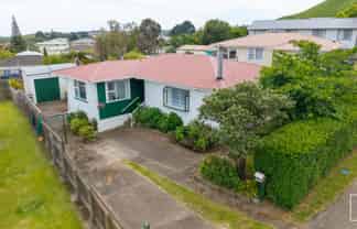 55 Arahura Crescent, Porirua