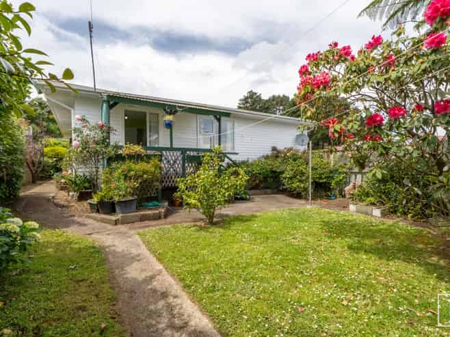 55 Arahura Crescent, Porirua