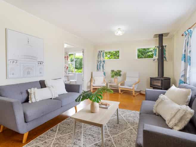 55 Arahura Crescent, Porirua