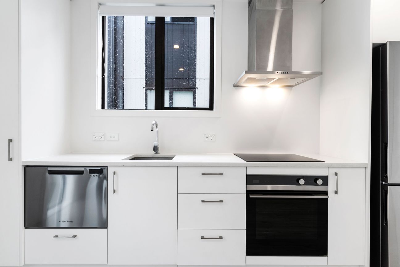 Modern 2022 built 2 bed, 2 bath with carpark - Widok 4