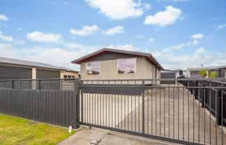 64 Hinau Street, Castlecliff