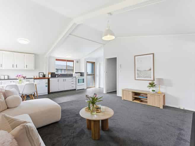 64 Hinau Street, Castlecliff