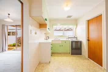 2/505 Whitehead Road, Mahora