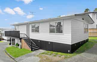 23 Bellringer Road, Massey