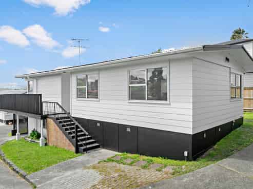 23 Bellringer Road, Massey