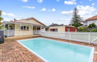 8 Epsom Avenue, Epsom