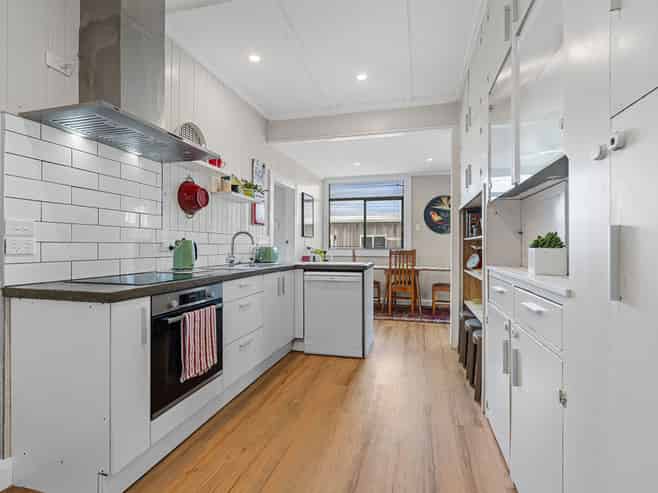 14 Sanders Avenue, Westown