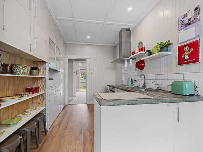 14 Sanders Avenue, Westown