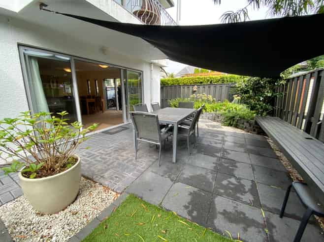 2/17 Eltham Road, Kohimarama