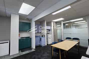 Vacant Possession 119M² Office W 3 Car Parks