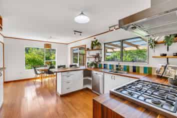 70 North Road, The Wood