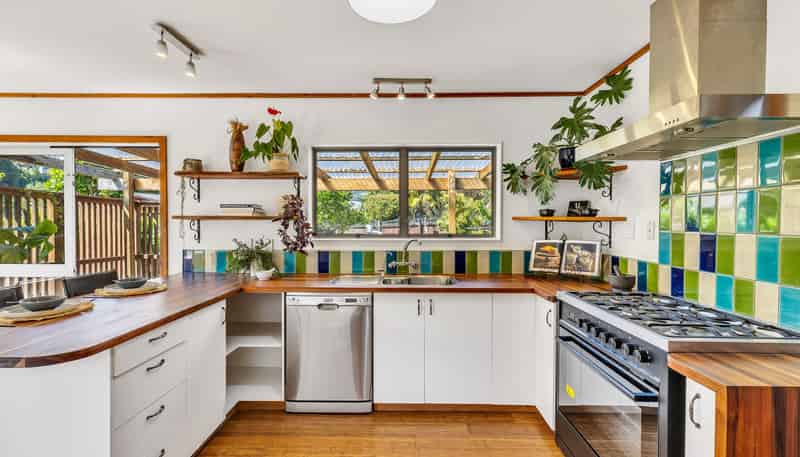 70 North Road, The Wood