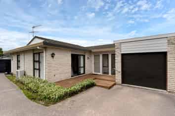 2/230 Bucklands Beach Road, Bucklands Beach
