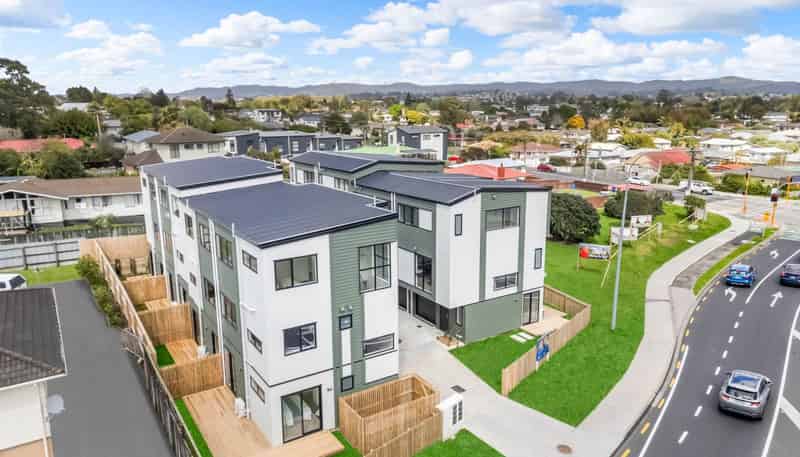 125 Universal Drive, Henderson