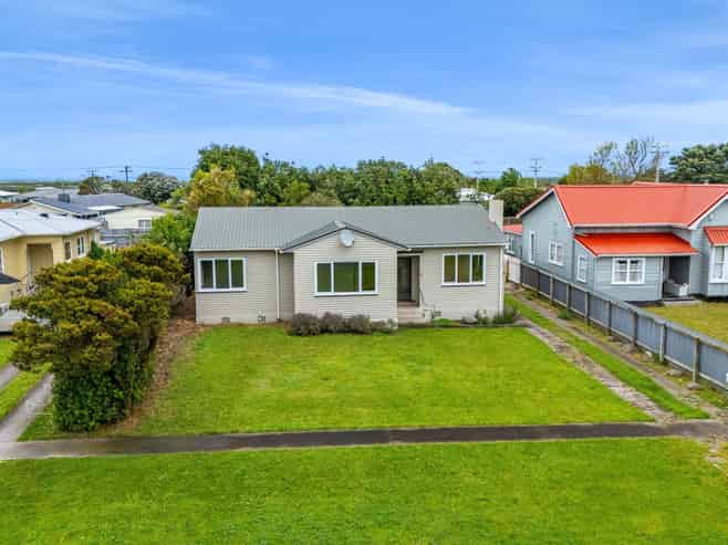 24 Riemenschneider Street, Manaia