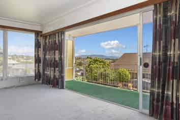 43 Smiths Road, Matua