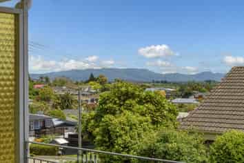 43 Smiths Road, Matua