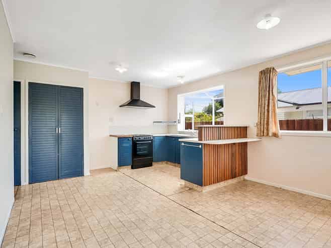 112 Masters Avenue, Silverdale