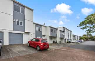 16/218 Captain Springs Road, Onehunga