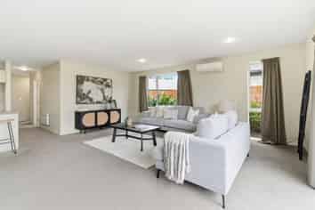 52 Somerville Crescent, Aidanfield