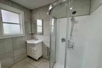 6 Churton Crescent, Taita