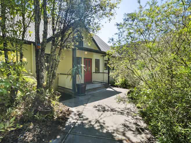 562 Turitea Road, Turitea