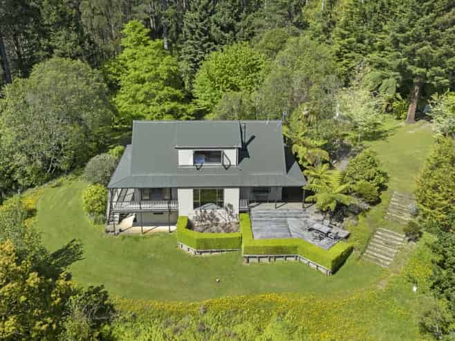 562 Turitea Road, Turitea