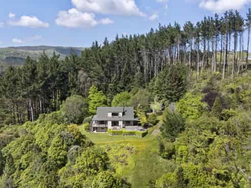 562 Turitea Road, Turitea