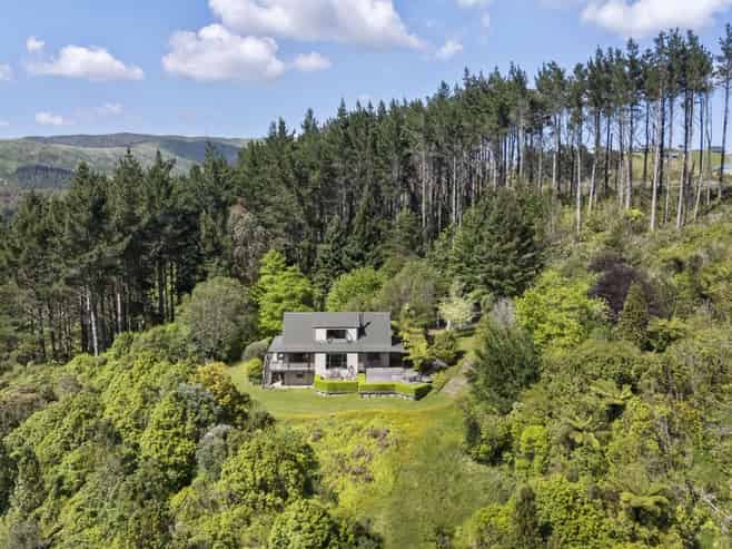 562 Turitea Road, Turitea