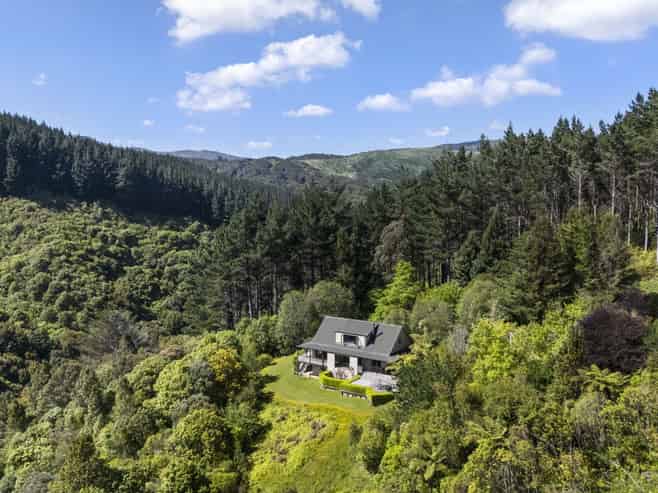 562 Turitea Road, Turitea