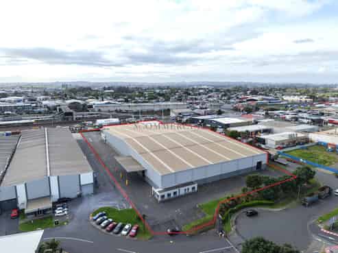 Great Value 7,500sqm Warehouse in key location