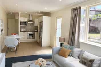 40 Chatsworth Crescent, Pakuranga Heights