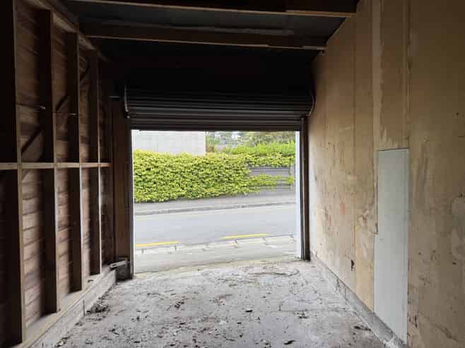 gR/2 Henry Street, Kilbirnie