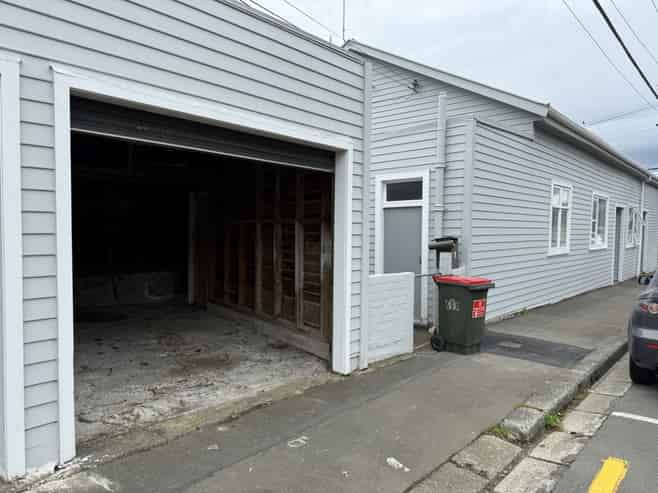 gR/2 Henry Street, Kilbirnie