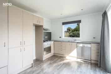 122 Hargest Crescent, Saint Clair